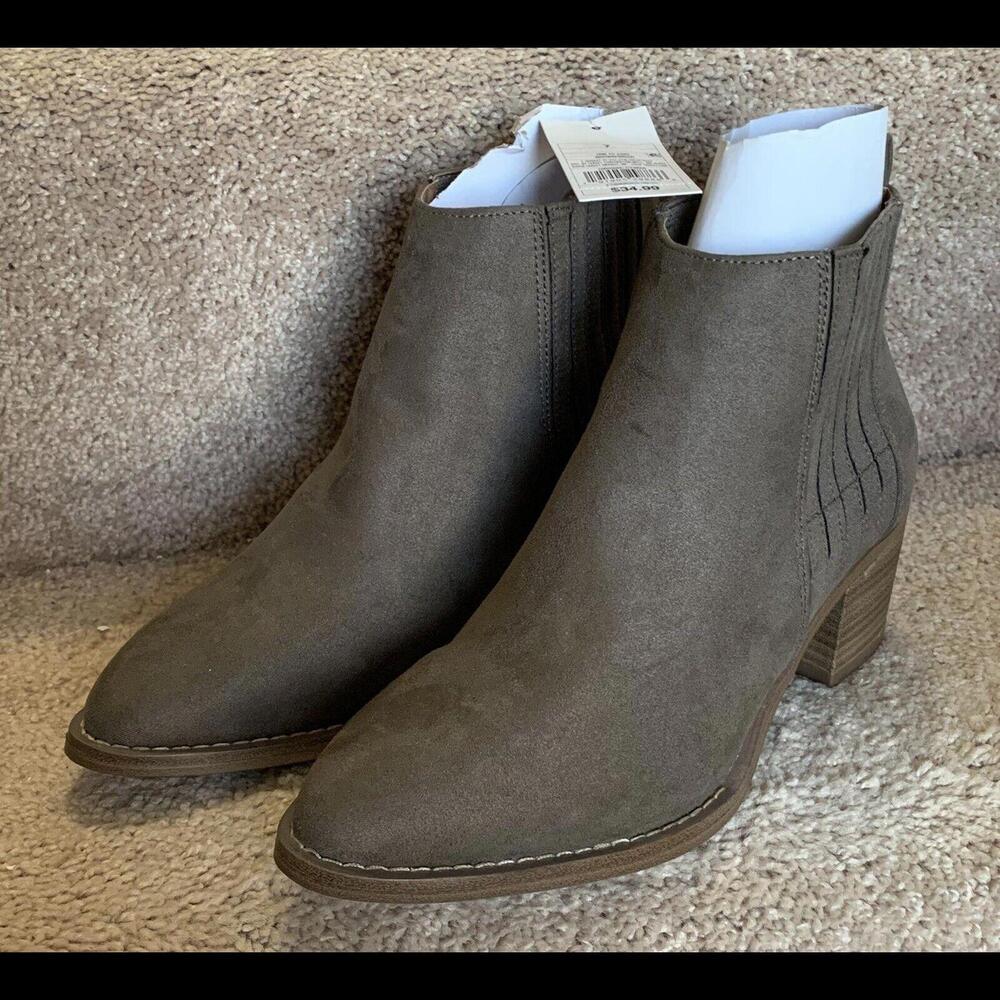 Universal Thread Womens Booties 7 Brown NEW WITH TAGS